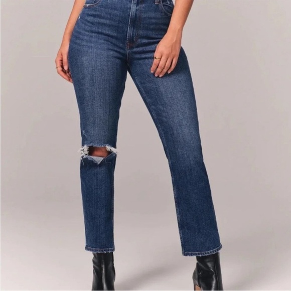 Abercrombie & Fitch Denim - Abercrombie & Fitch The Ankle Straight Ultra High Rise medium wash jeans size 8